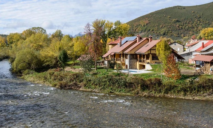 Boca de Huergano House | Experience El Casar del Puente: Pet-Friendly Paradise