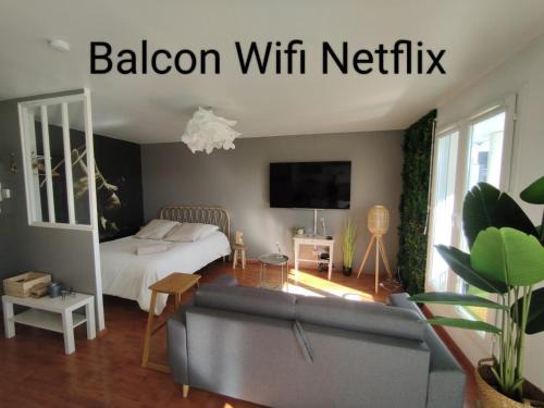 Chalons-en-Champagne Apartment | Family-Friendly Getaway at El Circo Foch - Rated 9.2/10