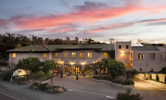 San Simeon Hotel | Relax at El Colibri Hotel & Spa with Top Amenities