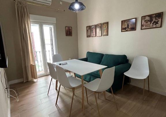 Badajoz Old Town Apartment | Discover El Corazon de la Luna: 4-Star Family Getaway