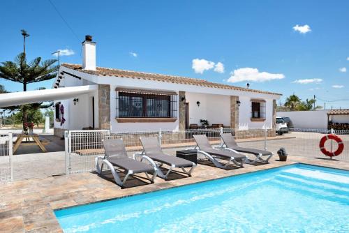 Conil de la Frontera House | Discover El Cortijo: Family-Friendly Retreat with Pool