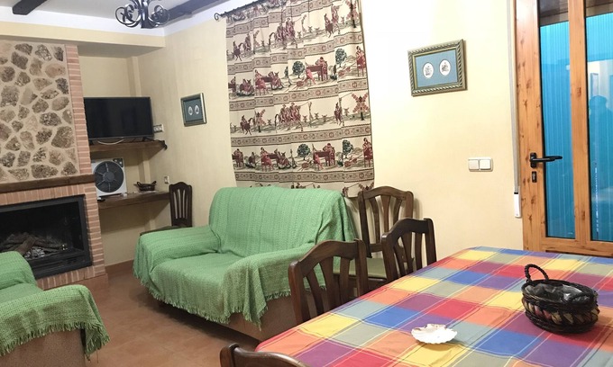 El Ballestero House | Relax at EL CUCO: Scenic Views by Lagunas de Ruidera