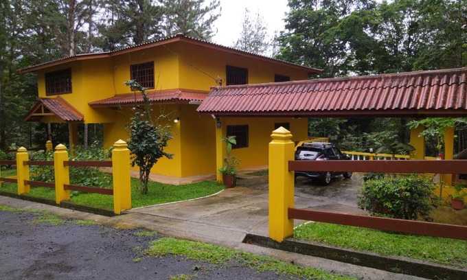 Cerro Azul House | Relax at El Descanso with Oceanfront Views & Pool Access