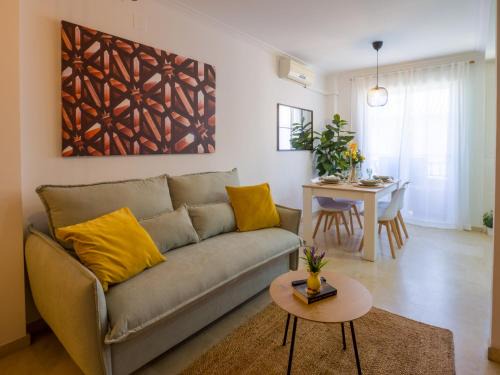 Distrito Sur Apartment | Inviting El descanso de Wallada: Guest Rated 9.8, Family-Friendly