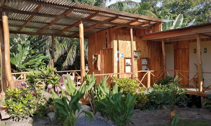 Paquera Cabin | Oceanfront Retreat at El Gecko with Spa & Breakfast