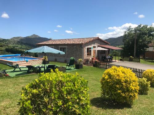 Cuadrovena House | Relax at El Hogarín de Arriondas with Ocean Views