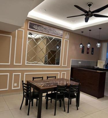 Malacca City House | Ocean View Retreat at EL Homestay Melaka - Rated 9/10
