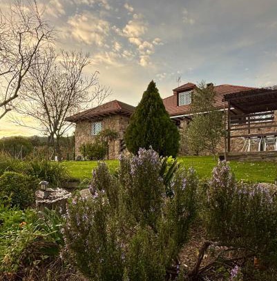 Becerril de la Sierra House | Oceanfront Escape at El Huerto de la Reina - 4-Star Retreat