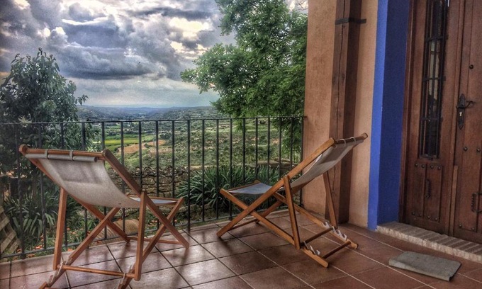 Ores House | Discover El Jardín Secreto: Oceanfront Retreat with Pets Welcome
