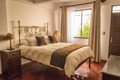 Sucre Bed & Breakfast | Cozy El Jardin De Su Merced B&B with Breakfast Included