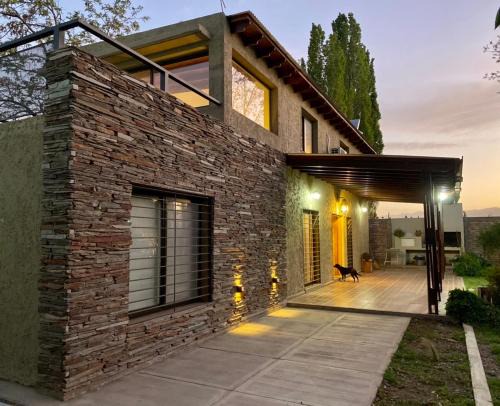 La Consulta House | Pet-Friendly Retreat at El Lagar de Uco - Guest Rated 9.8