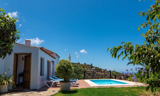 Tijarafe House | Experience El Lomito: Ocean Views and Private Pools