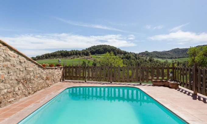 Sant Marti de Tous House | Discover El Mas de Tous: Top-Rated Family-Friendly Retreat