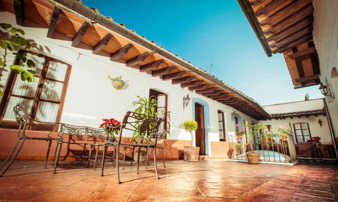 Xalapa Hotel | Inviting El Mesón del Alférez in Xalapa with Spa & Dining