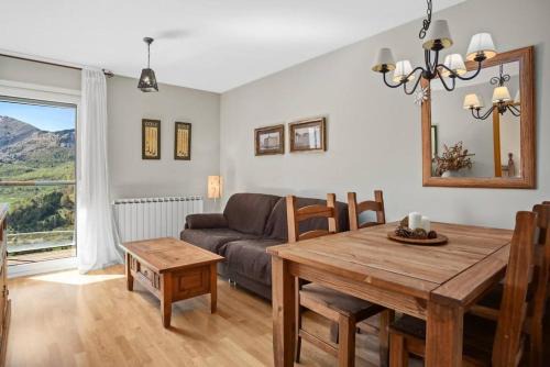Formigal Apartment | El Mirador de Formigal - Breathtaking Views & Family Pool