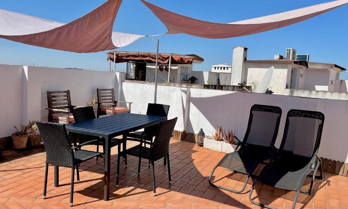 La Trinidad-San Juan y Todos los Santos Apartment | Discover El Mirador de la Judería: Family-Friendly Retreat