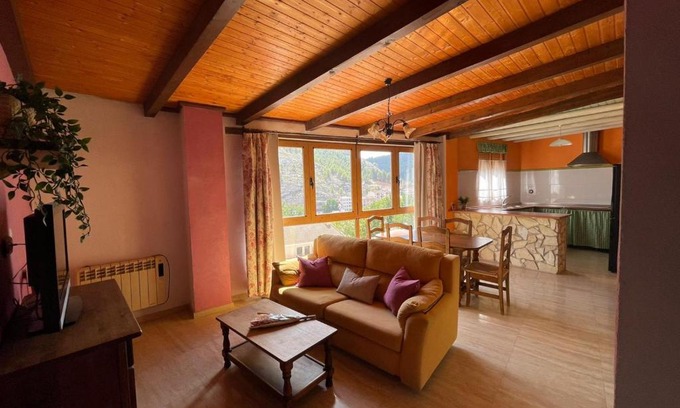 Alcala del Jucar Apartment | Discover El Mirador de María: Pet-Friendly Retreat, 9.2/10