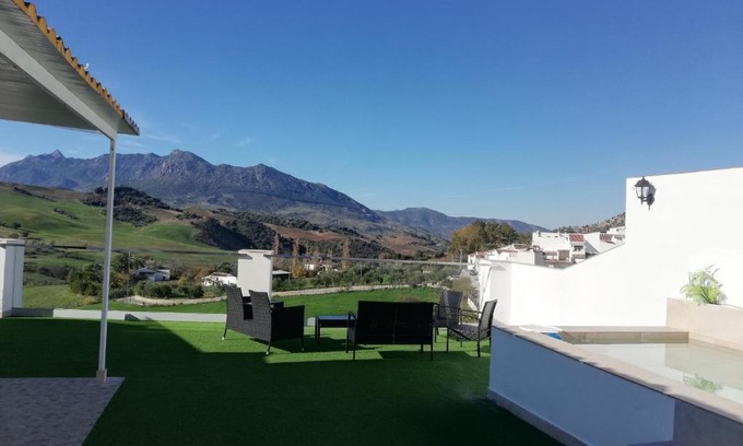 Montecorto House | Oceanfront El Mirador: Family-Friendly Paradise Awaits