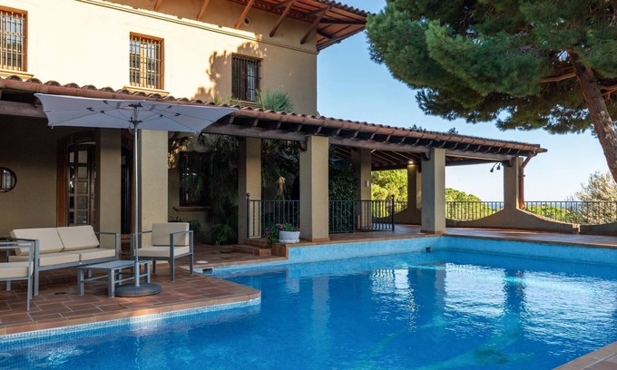 Arenys de Mar Villa | El Mirador Mediterranean Essence