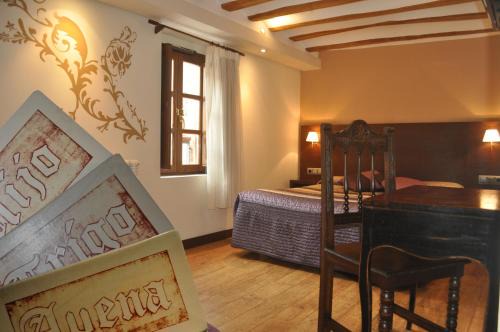 Santo Domingo de la Calzada Hotel | Discover El Molino de Floren: Family-Friendly Retreat