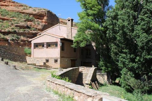 Villel House | Pet-Friendly EL MOLINO De Villel with 9.5/10 Guest Rating