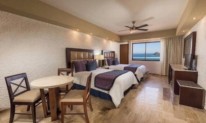 Las Gaviotas Apartment | El Moro Tower el Cid at Mazatlan 2