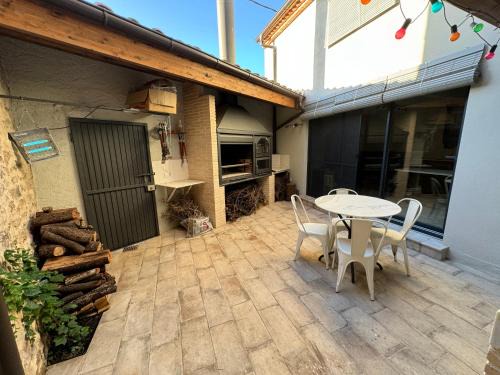 Claravalls Apartment | Discover El Niu de Claravalls: Child-Friendly Retreat