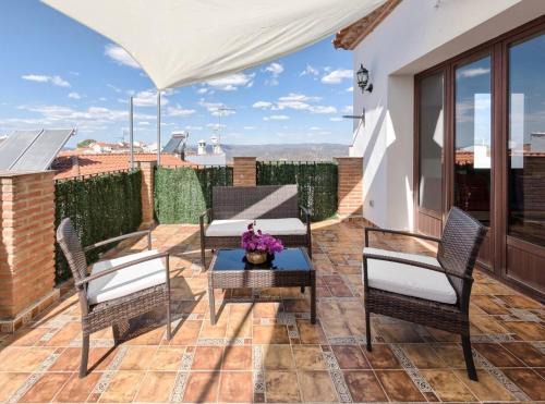 Zufre House | Discover El Paladin: Family-Friendly Haven with Hot Tub