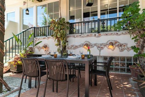 El Rompido House | Discover El Rompido: Oceanfront Paradise with Pool Access
