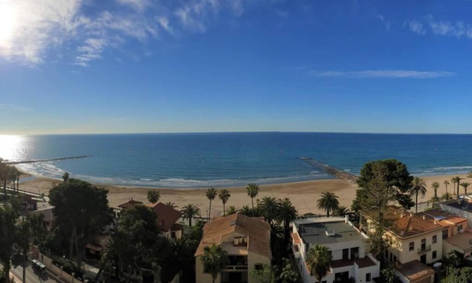 Benicassim Apartment | Experience El Paraiso de Anita with Oceanfront Bliss