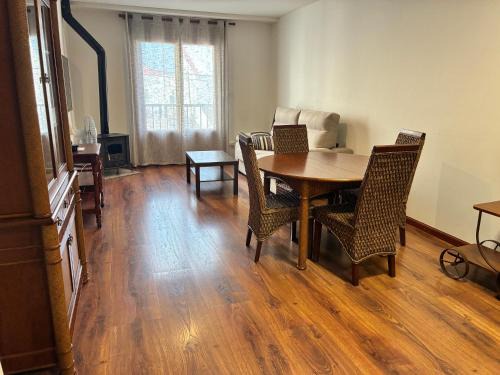 Mora de Rubielos Apartment | El Pico del Sombrero: Your Ideal Retreat to Unwind