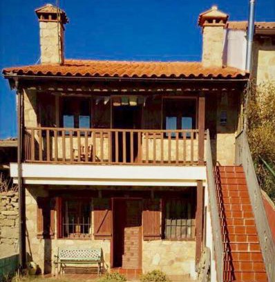 Navarredonda de Gredos House | Discover Pet-Friendly Comfort at El Piornal - 8.6/10 Rated