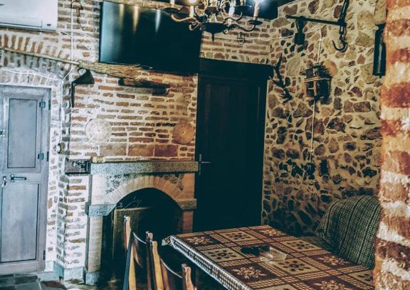 El Pedroso House | Eco-Friendly Retreat at El Prado 11 Casa Rural