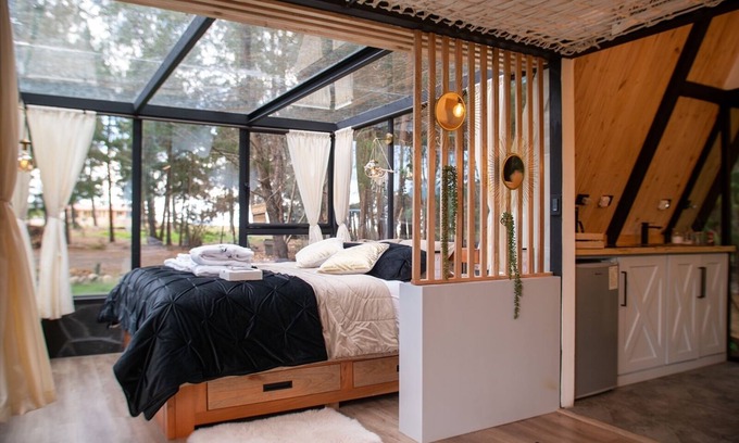 Saraguro House | Experience El Prado Glamping: Spa & Family-Friendly Retreat
