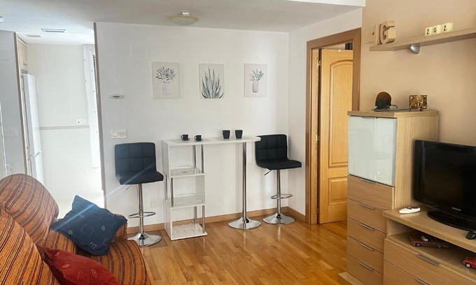La Almozara Apartment | Experience El Primero G Zaragoza - Aljafería: 9.2/10 Rated