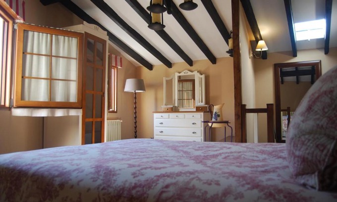 Arenas de Cabrales House | Convenient Stay at El Rabion with Well-Equipped Kitchen