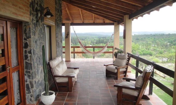 Santa Rosa de Calamuchita Ski Chalet | Discover El Refugio De Posta: Beachfront Bliss Awaits