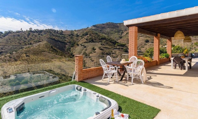 Archez Villa | Exceptional El Refugio de Árchez: Oceanfront Retreat & Spa