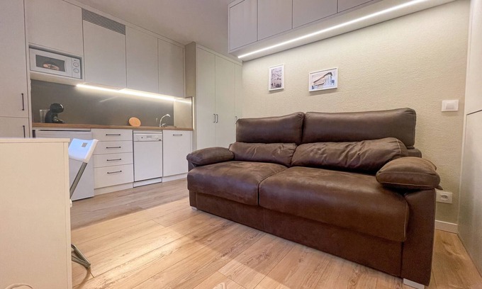 Enveitg Apartment | Discover El Refugio de Enveitg: Relaxing Spa & Pool