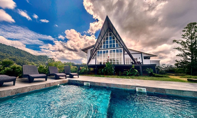 Cacatachi Hotel | El Resort de Yanashpa