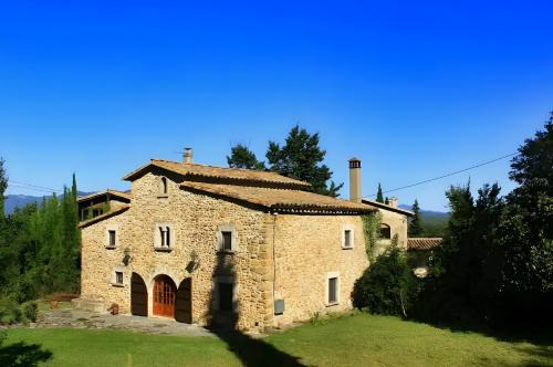 Esponella Ski Chalet | Discover El Revolt de Martís: Family and Pet-Friendly Retreat
