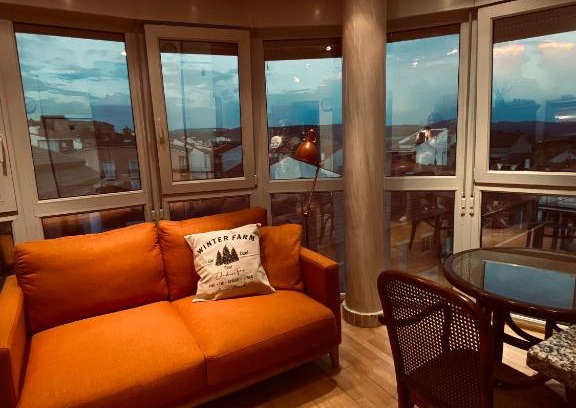 Las Navas Del Marques Apartment | Discover El Rincón del Marqués: Pet and Child Friendly Stay