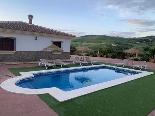 Valle de Abdalagis House | Pet-Friendly Retreat at El Rincón de Caminito del Rey