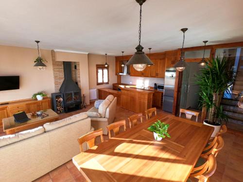 Las Majadas House | Discover El Rincón de Majadas: Family & Pet Friendly Retreat