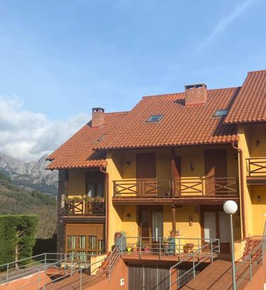 Ojedo House | Discover El RINCÓN DE OJEDO - Family-Friendly in Picos