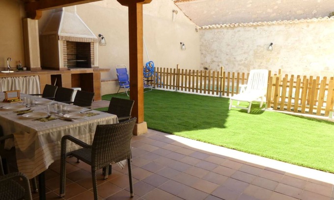 Fuentemilanos Cottage | Discover El Rincón de Pilar - Your Ideal Rural Retreat