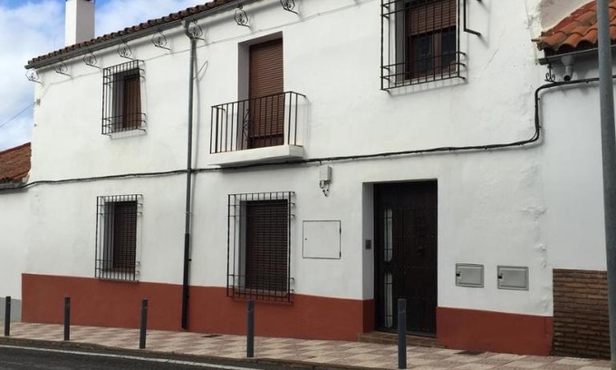 Villaviciosa de Cordoba Apartment | Discover El Rincón del Abuelo: Pet Friendly & Breakfast Included