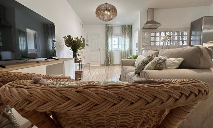 Arafo Apartment | Discover El Rincón Mágico: Pet-Friendly Getaway & Spa