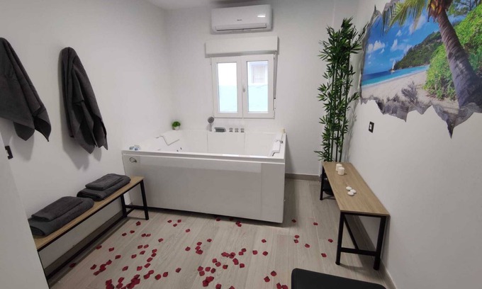 Calatayud Apartment | Guest Rated 10/10: El Rincon de Ayud with Hot Tub & Spa