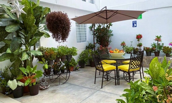 Colima House | Discover El Rincon De Los Angeles: Spa & Family-Friendly Stay
